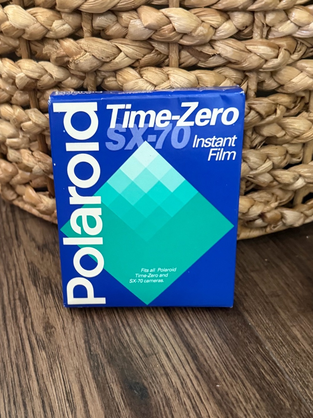 Polaroid Time-Zero Instant Film SX-70 Camera 10 Pictures Exp 2/95 Sealed Box